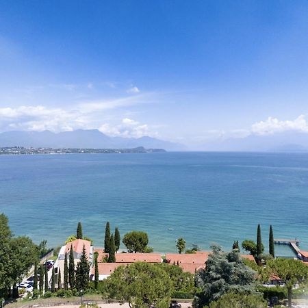 Hotiday Apartment Collection - Desenzano Дезенцано-дель-Гарда Екстер'єр фото
