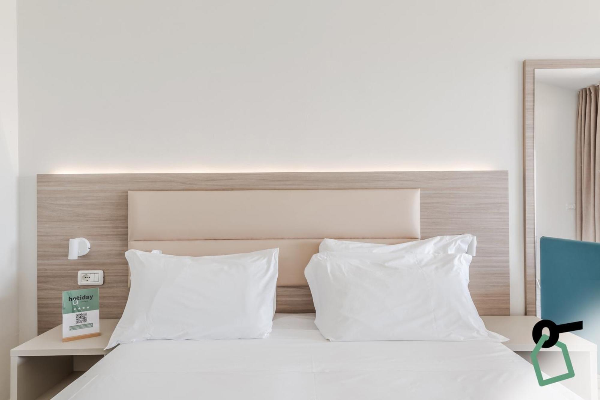 Hotiday Apartment Collection - Desenzano Дезенцано-дель-Гарда Екстер'єр фото